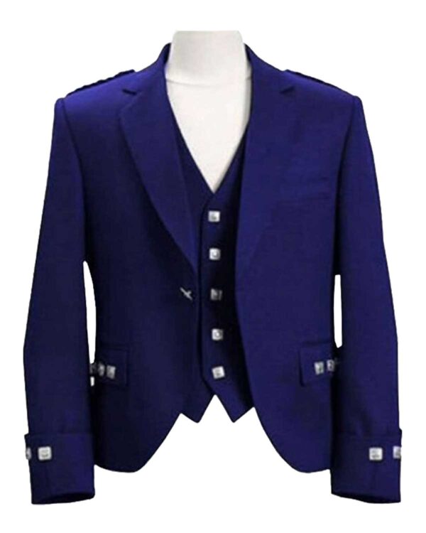 Blue Argyll jacket and vest with five buttons: A stylish ensemble featuring a blue Argyll jacket and matching vest, adorned with five elegant buttons.